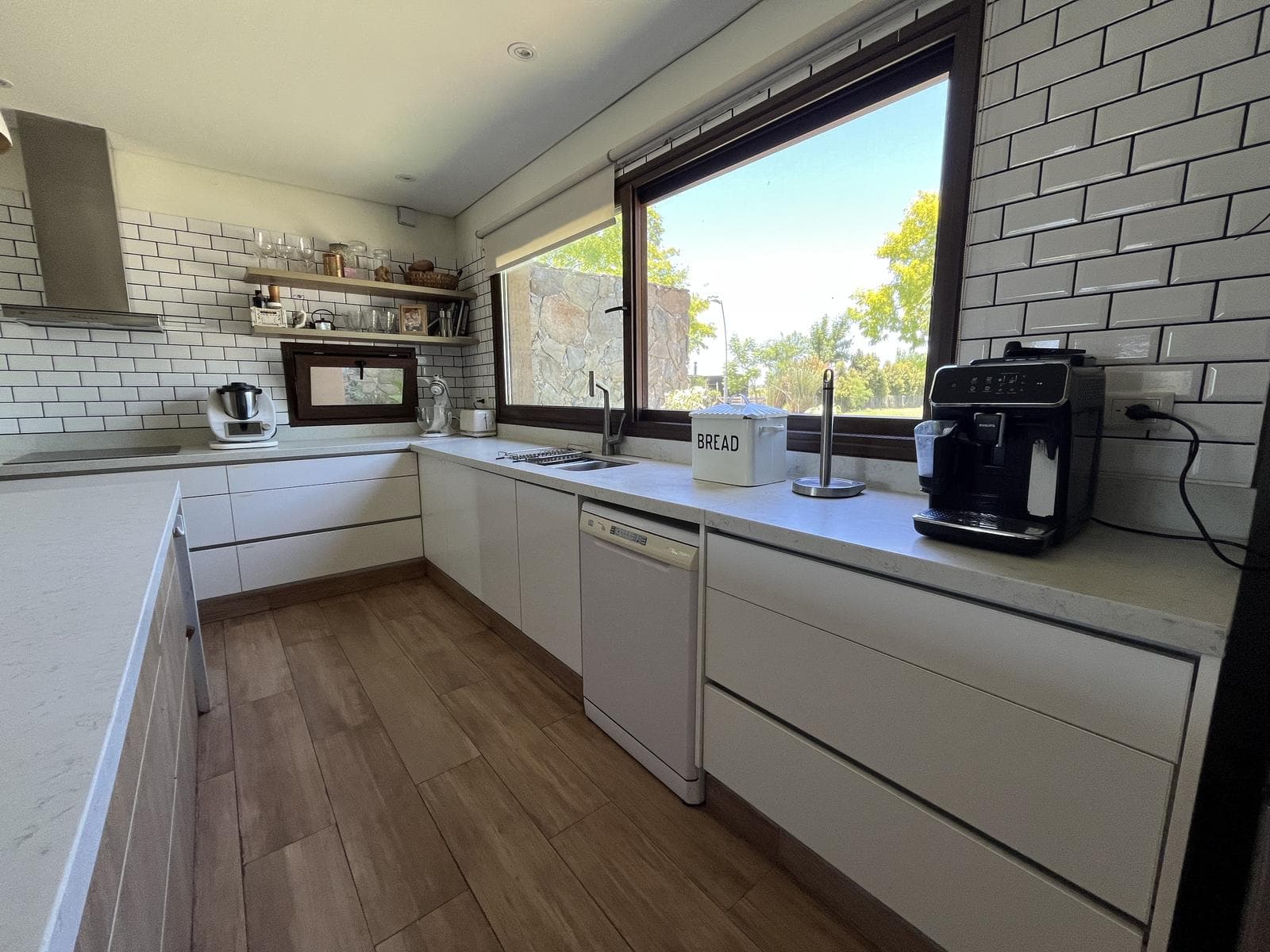 Modern 4-Bedroom House Office Playroom TV Room in La Laguna-Puertos del Lago-Marinas