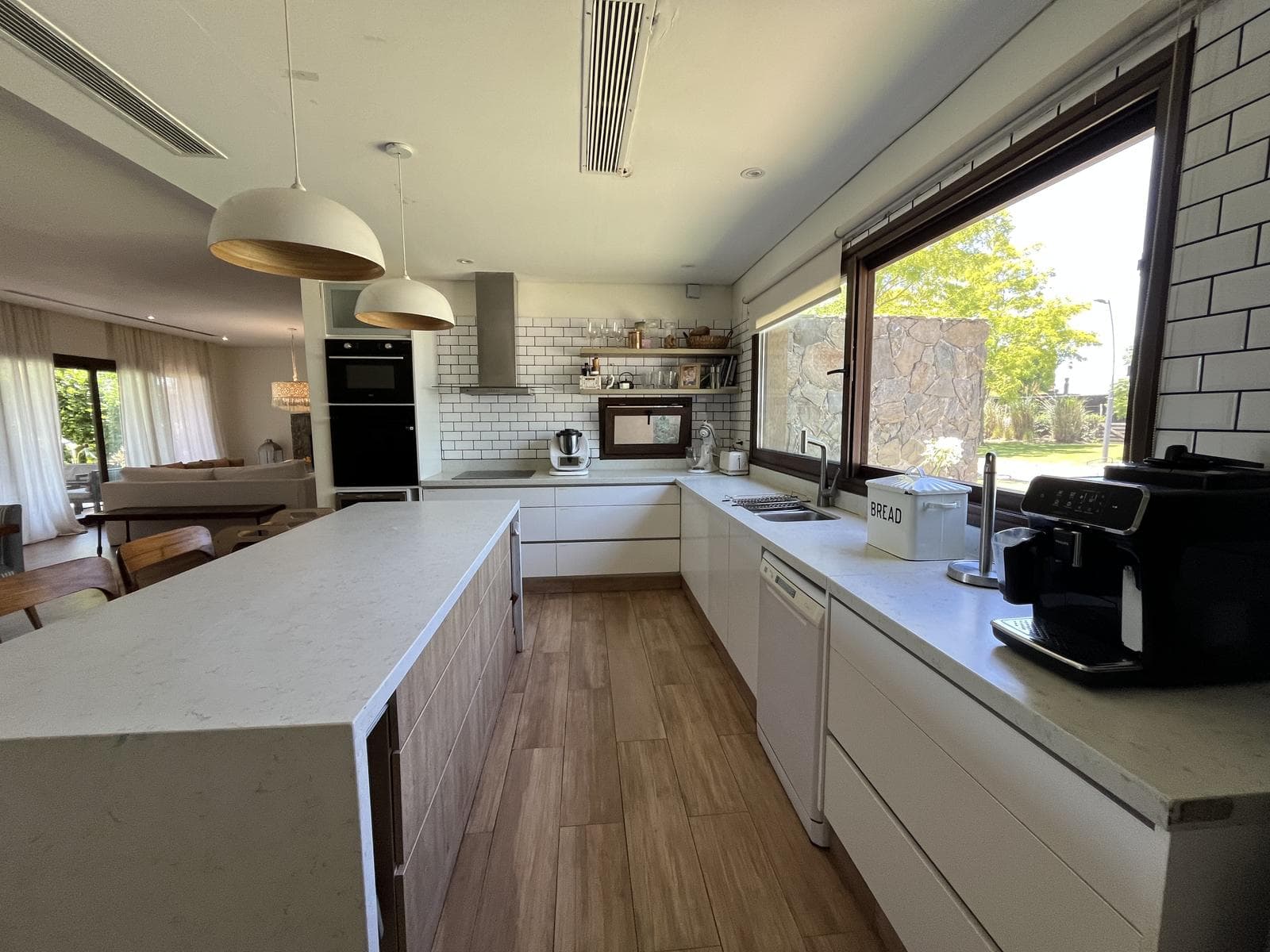 Modern 4-Bedroom House Office Playroom TV Room in La Laguna-Puertos del Lago-Marinas
