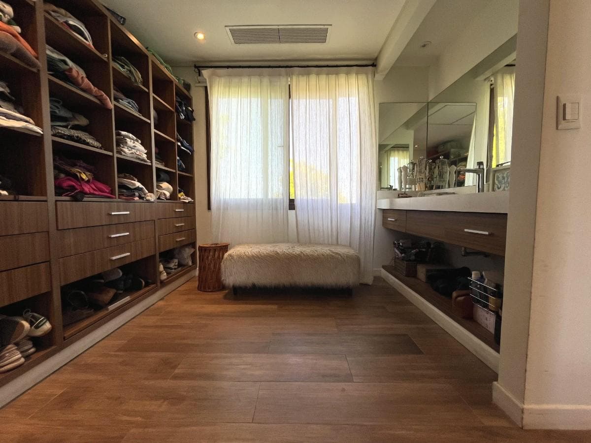 Modern 4-Bedroom House Office Playroom TV Room in La Laguna-Puertos del Lago-Marinas