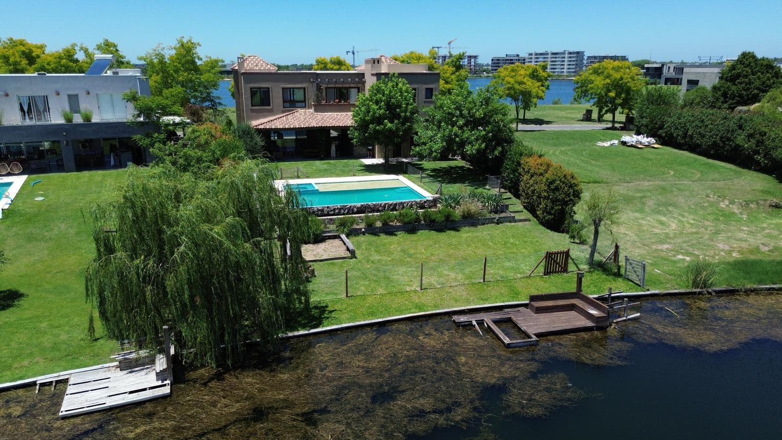Modern 4-Bedroom House Office Playroom TV Room in La Laguna-Puertos del Lago-Marinas