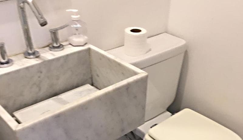 For Sale with Rental Income: 2-Bedroom Apartment with Private Terrace and Parking Space in Palermo Hollywood. QUALIFIES FOR MORTGAGE