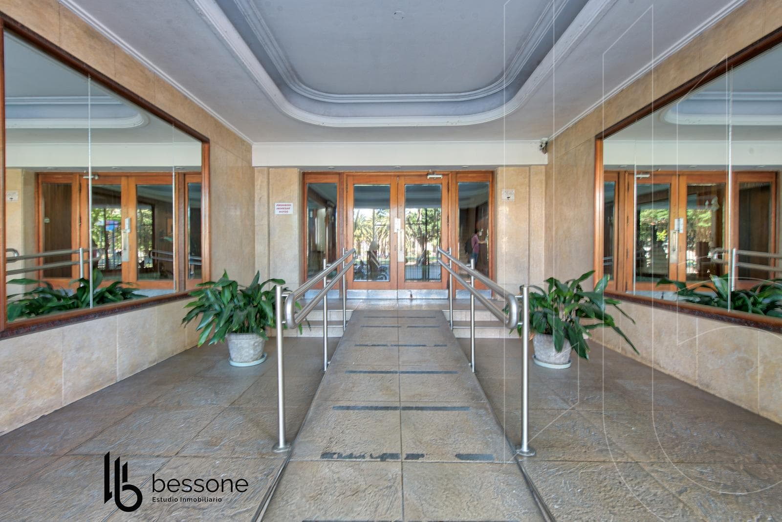 Apartment in Plaza Colón