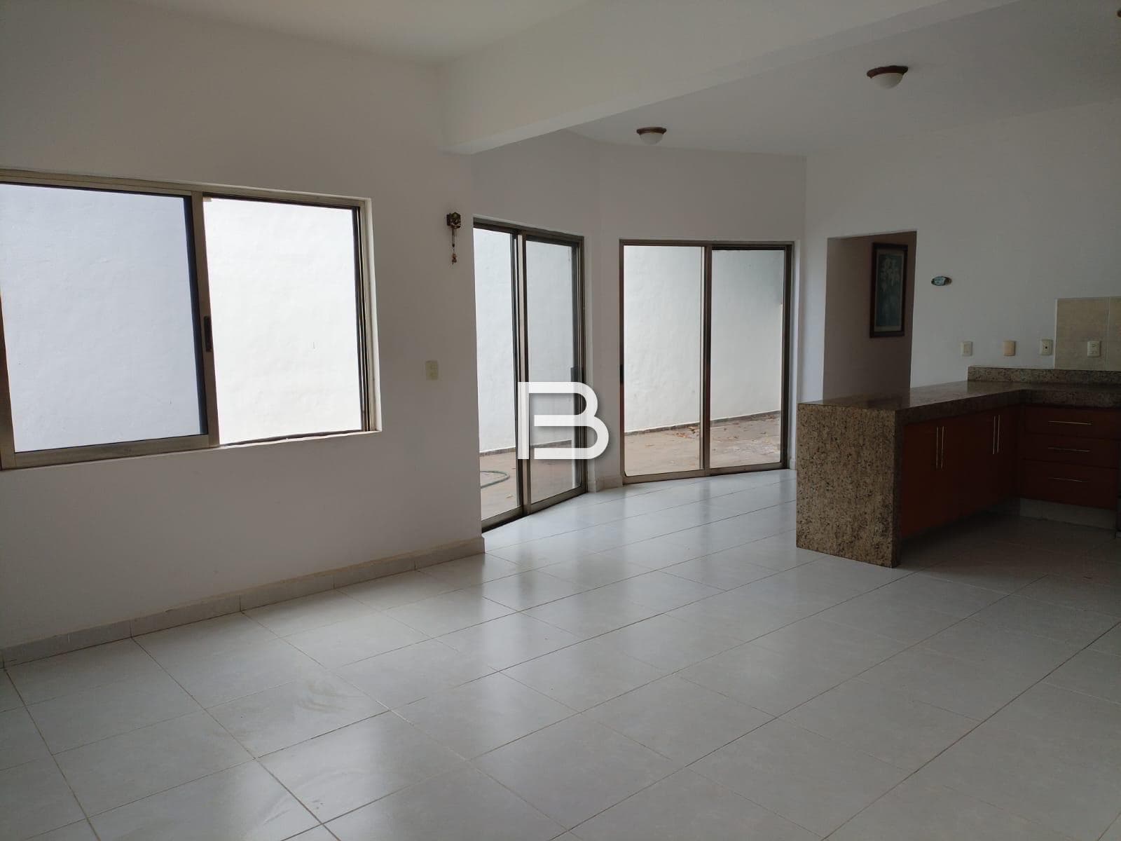 House for Rent One Block from the Ibis Cancún Hotel