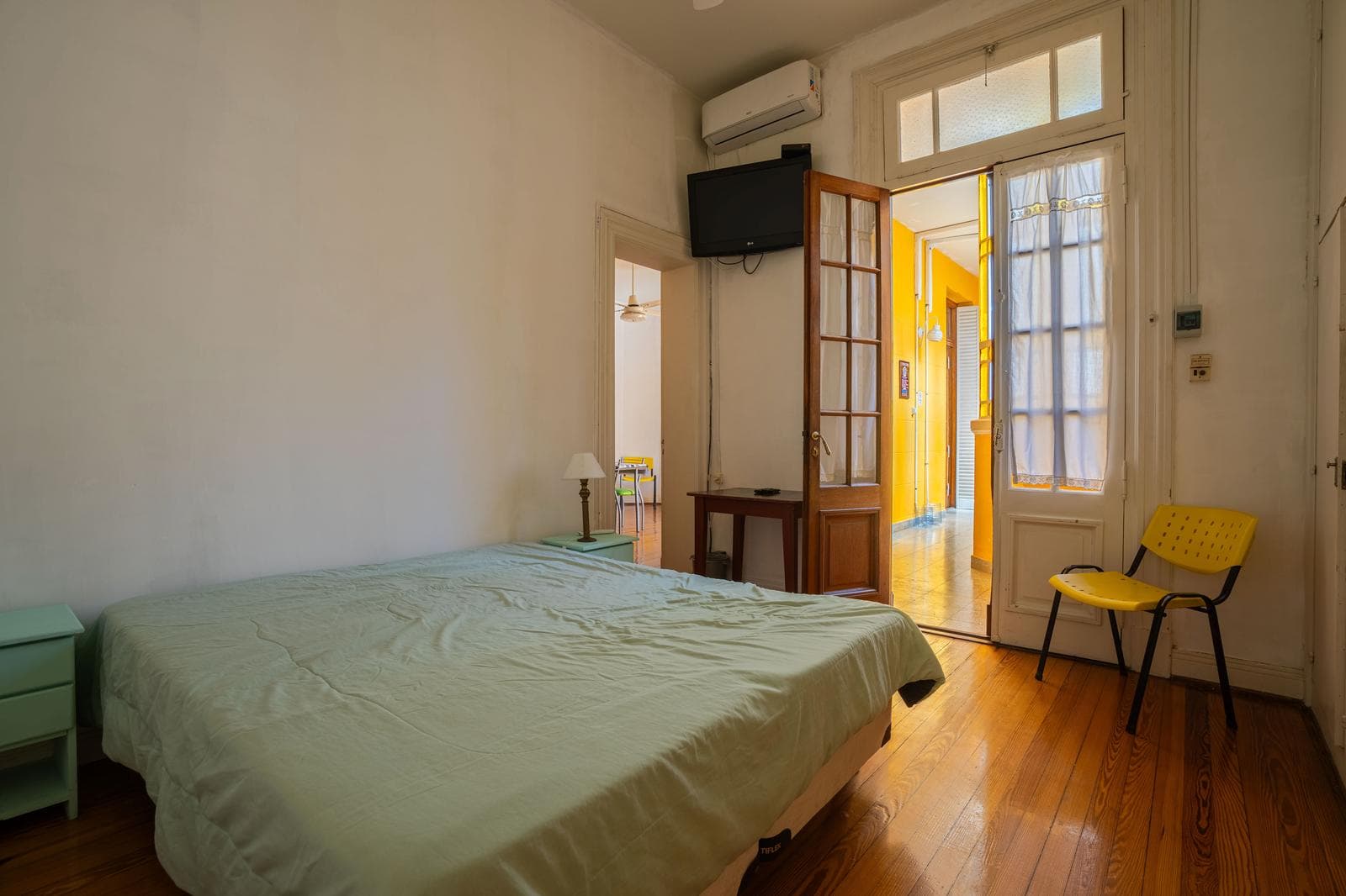 4-room furnished apartment for short-term rent in Caballito