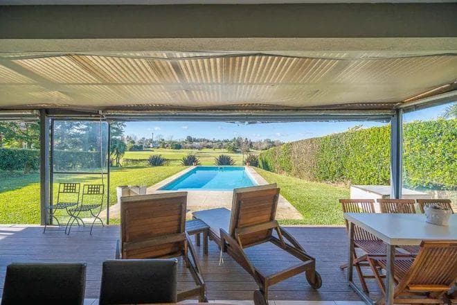 HOUSE FOR SALE NEAR THE GOLF COURSE, SAN ISIDRO LABRADOR NEIGHBORHOOD, VILLANUEVA, TIGRE