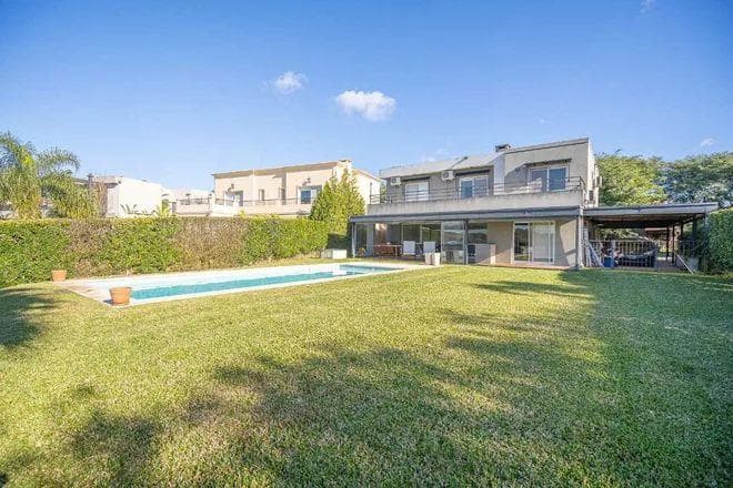 HOUSE FOR SALE NEAR THE GOLF COURSE, SAN ISIDRO LABRADOR NEIGHBORHOOD, VILLANUEVA, TIGRE