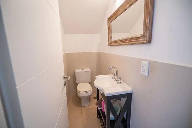 HOUSE FOR SALE NEAR THE GOLF COURSE, SAN ISIDRO LABRADOR NEIGHBORHOOD, VILLANUEVA, TIGRE