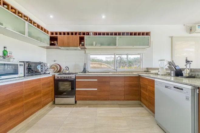 HOUSE FOR SALE NEAR THE GOLF COURSE, SAN ISIDRO LABRADOR NEIGHBORHOOD, VILLANUEVA, TIGRE