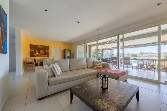 HOUSE FOR SALE NEAR THE GOLF COURSE, SAN ISIDRO LABRADOR NEIGHBORHOOD, VILLANUEVA, TIGRE