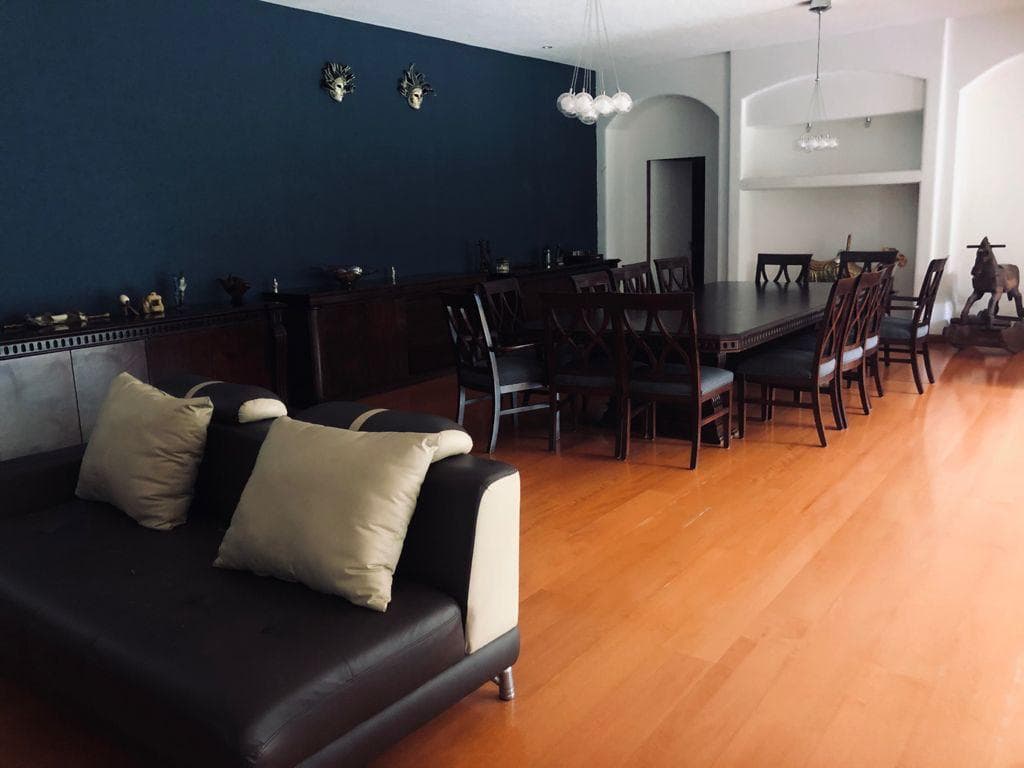 HOUSE FOR SALE IN CHAPULTEPEC