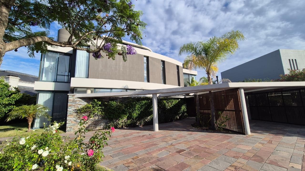 Large Lakefront Home for Sale in El Golf - Nordelta