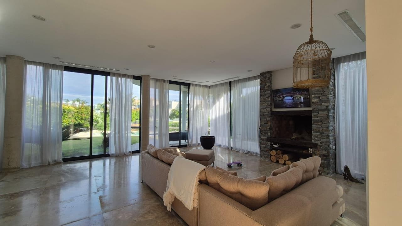 Large Lakefront Home for Sale in El Golf - Nordelta