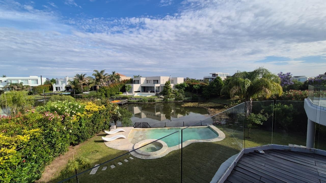 Large Lakefront Home for Sale in El Golf - Nordelta