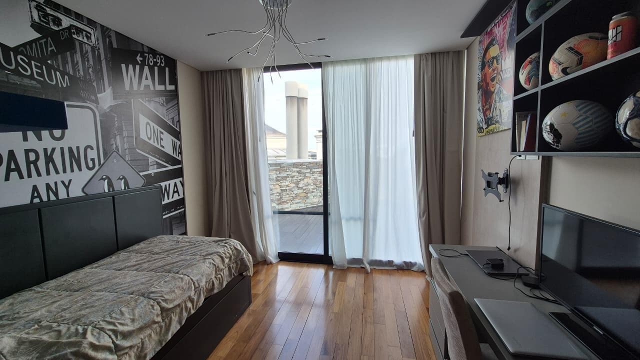 Large Lakefront Home for Sale in El Golf - Nordelta