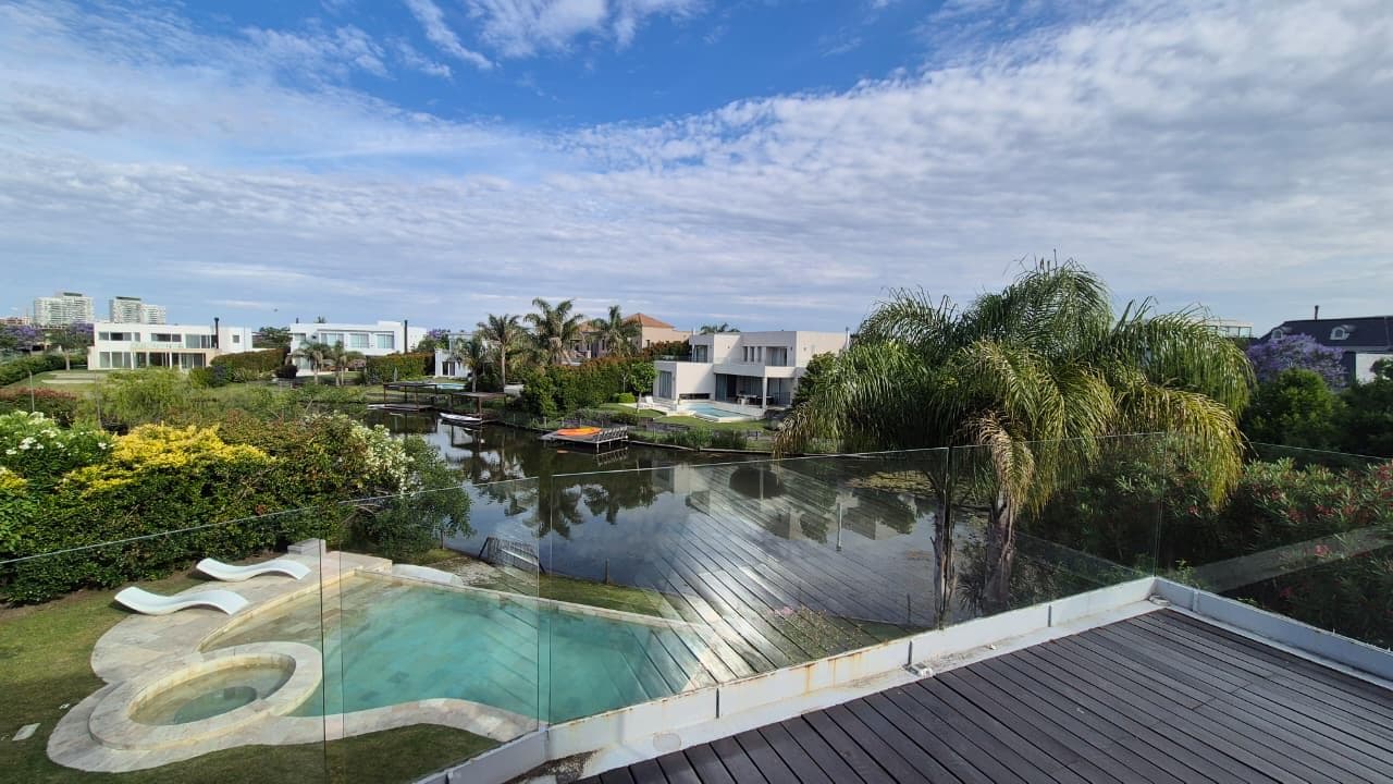 Large Lakefront Home for Sale in El Golf - Nordelta