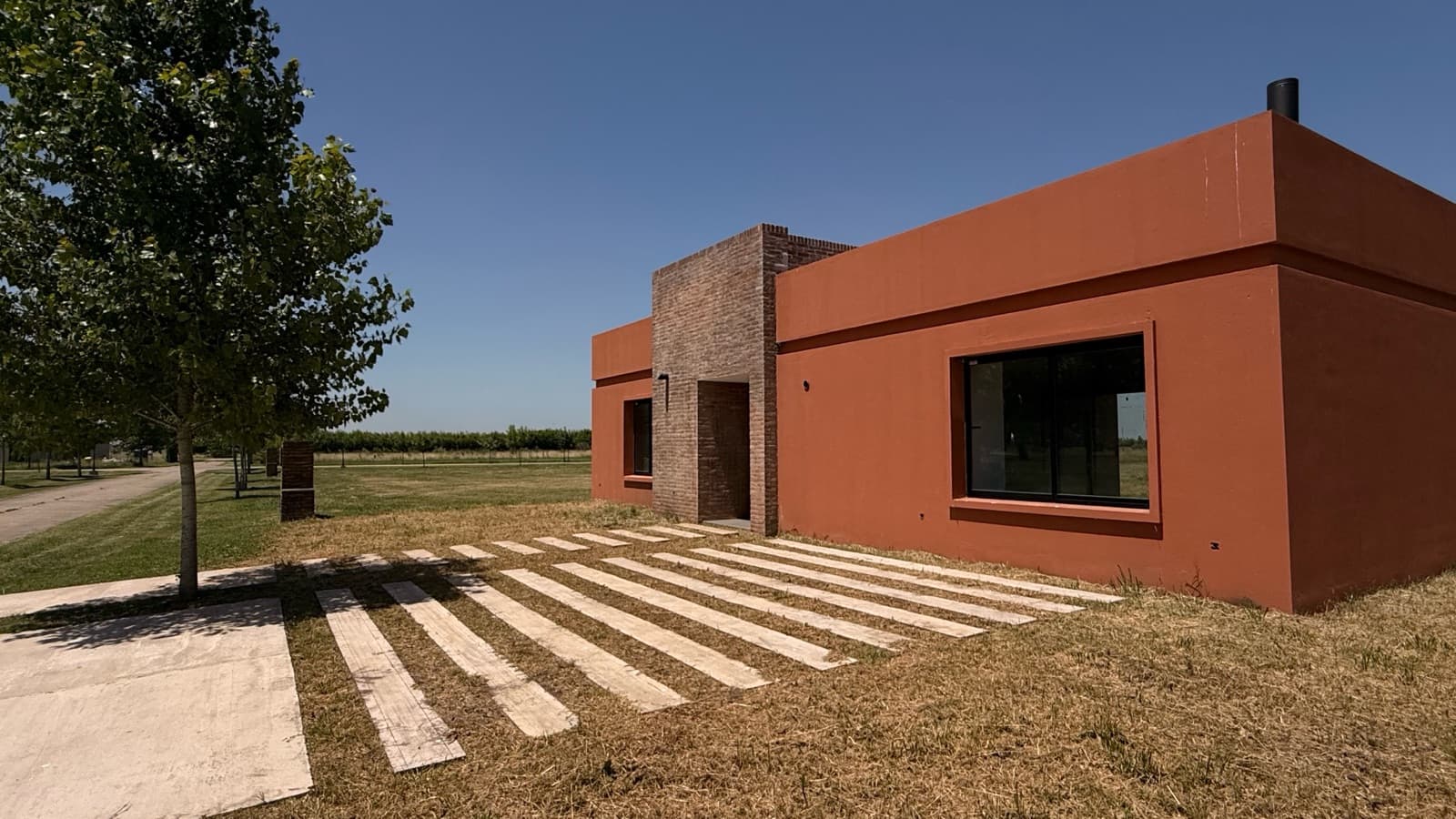 Brand-new house in the heart of La Federala, where greenery and tranquility take center stage