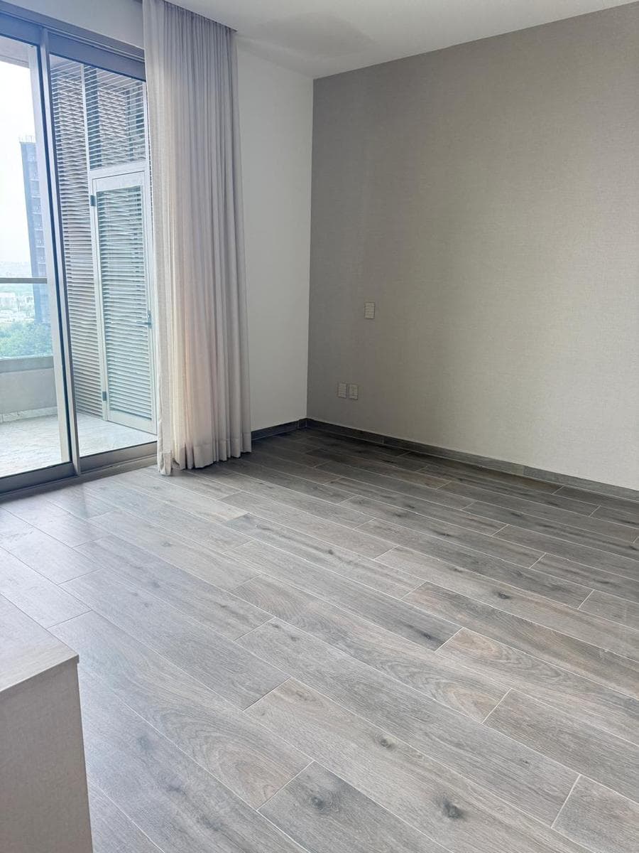 APARTMENT FOR RENT IN TORRE WEST