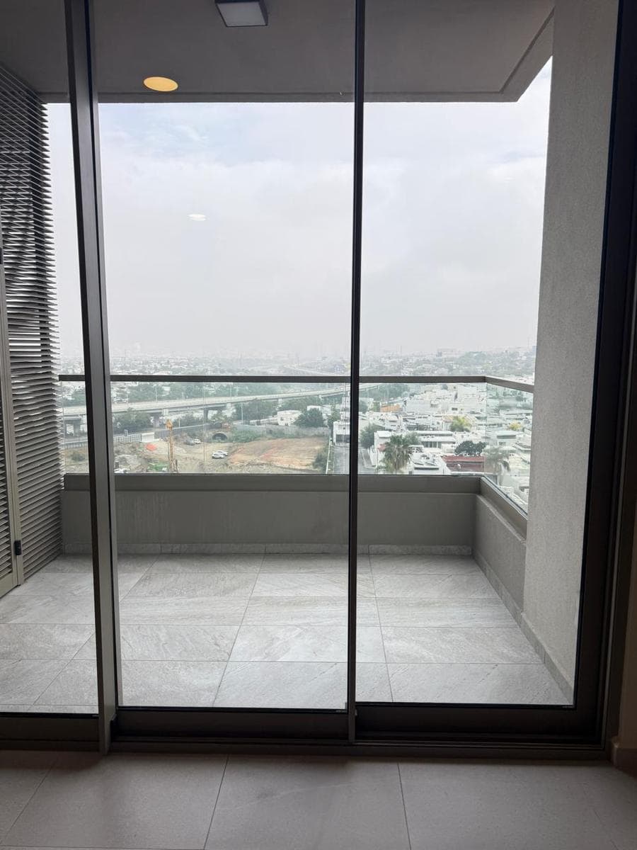 APARTMENT FOR RENT IN TORRE WEST