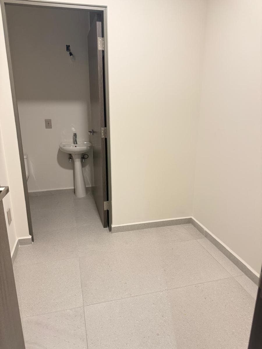 APARTMENT FOR RENT IN TORRE WEST