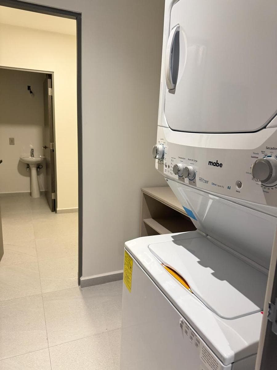 APARTMENT FOR RENT IN TORRE WEST