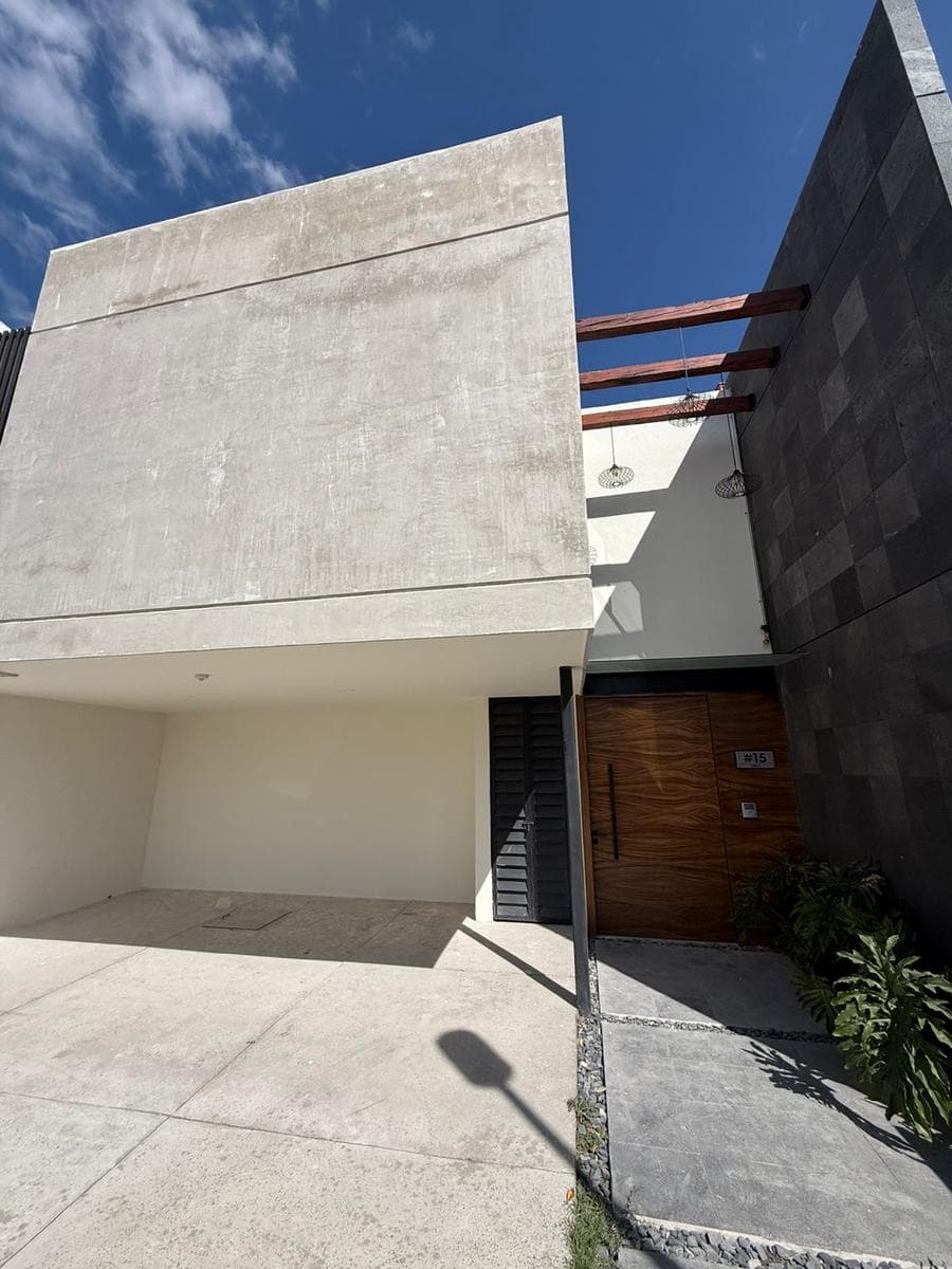 House in the Lomas de Angelópolis Subdivision