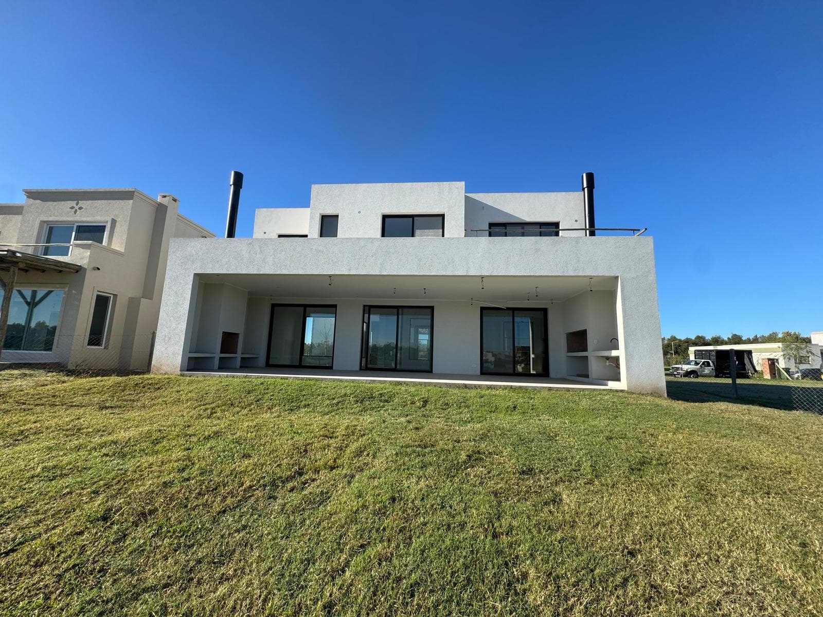 House for Sale in La Laguna, Santa Ana, Villanueva