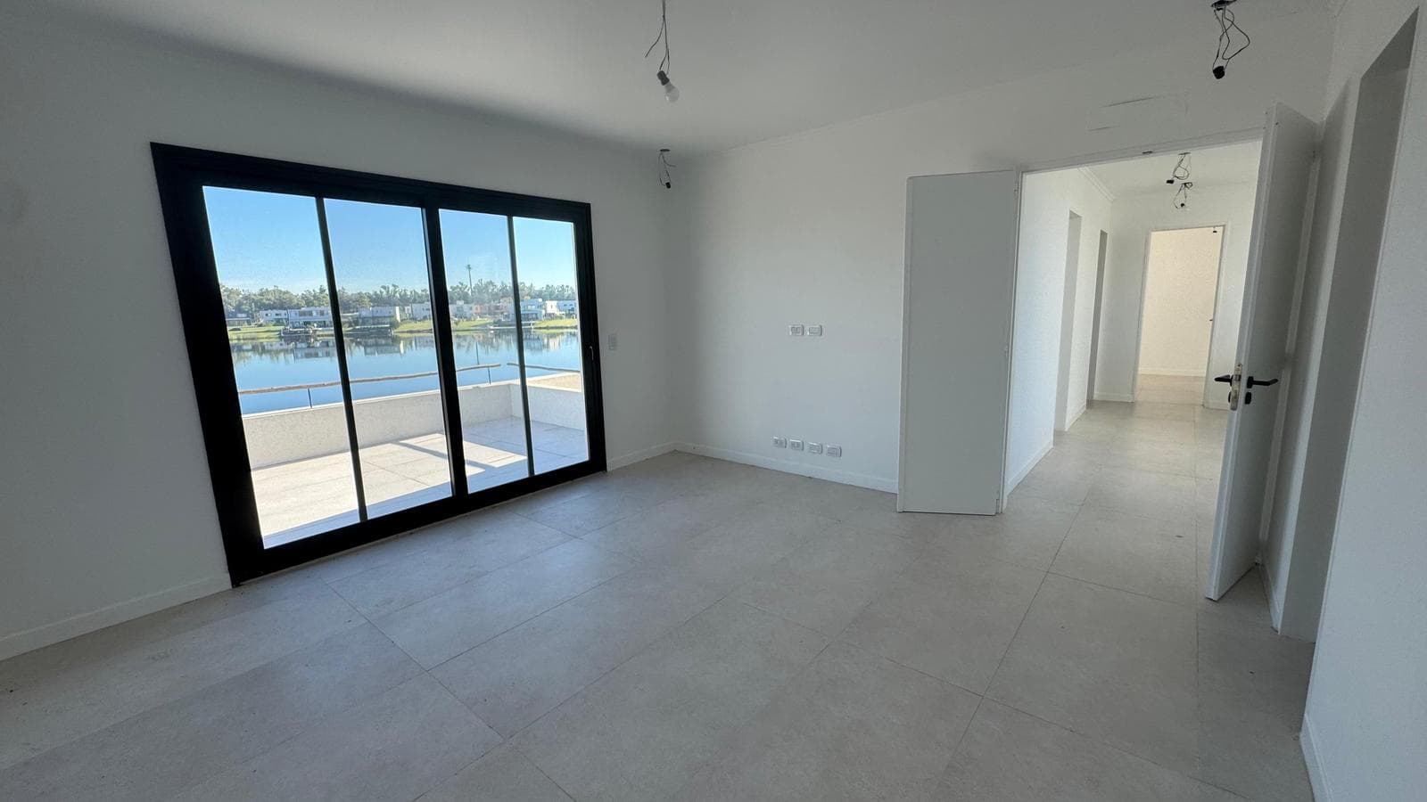 House for Sale in La Laguna, Santa Ana, Villanueva