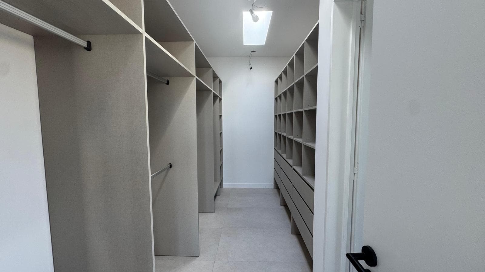House for Sale in La Laguna, Santa Ana, Villanueva