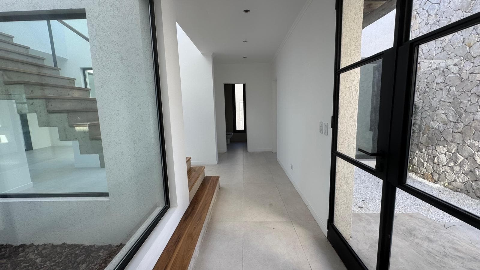 House for Sale in La Laguna, Santa Ana, Villanueva