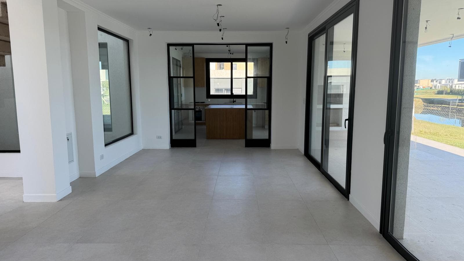 House for Sale in La Laguna, Santa Ana, Villanueva