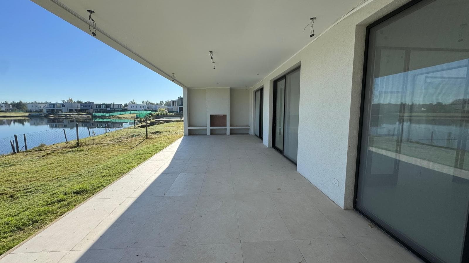 House for Sale in La Laguna, Santa Ana, Villanueva
