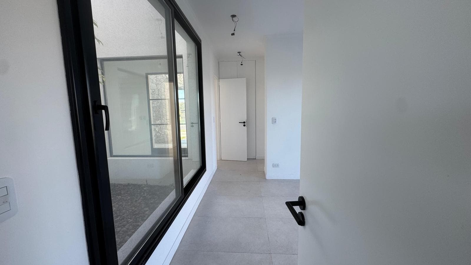 House for Sale in La Laguna, Santa Ana, Villanueva