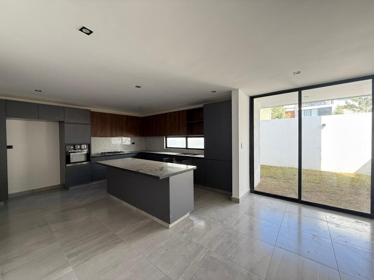House, Blvd. de los Volcanes Sur, 72865 Lomas de Angelópolis, Puebla