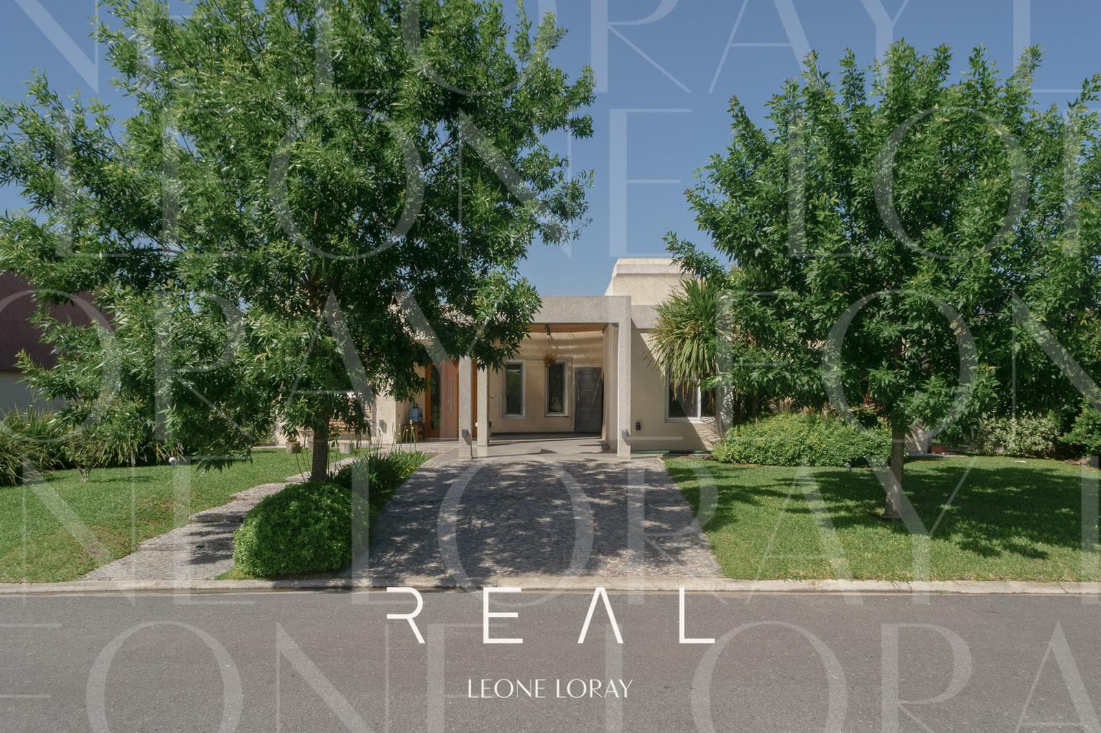 5-room house for sale in Santa Ines Canning, Financing Available
