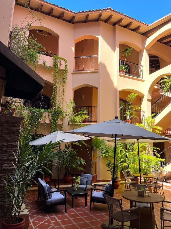 Increíble Condominio en Venta 2 Hab en 5ta Avenida Playa del Carmen P3891