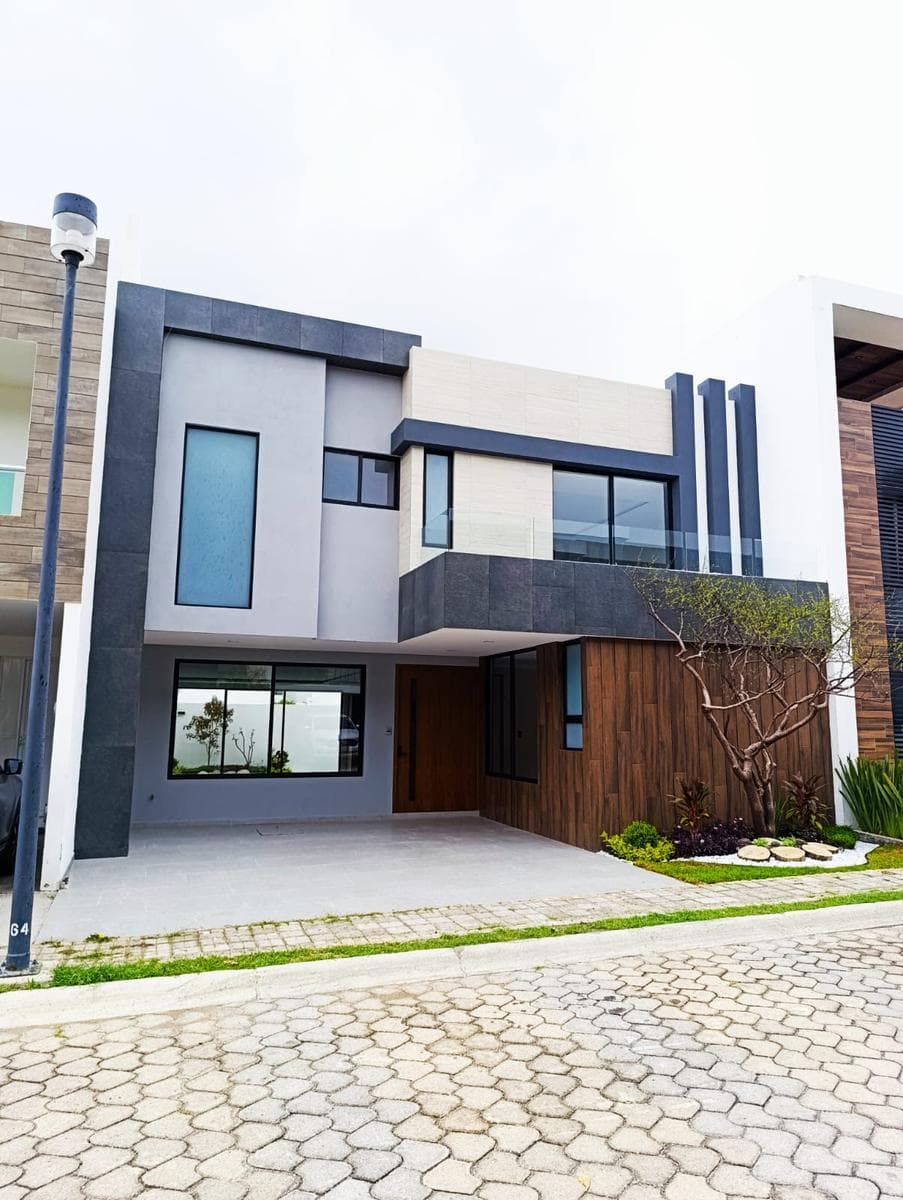 13 Salvatierra Street, Cascatta, Guanajuato Park, Lomas de Angelópolis III, Puebla