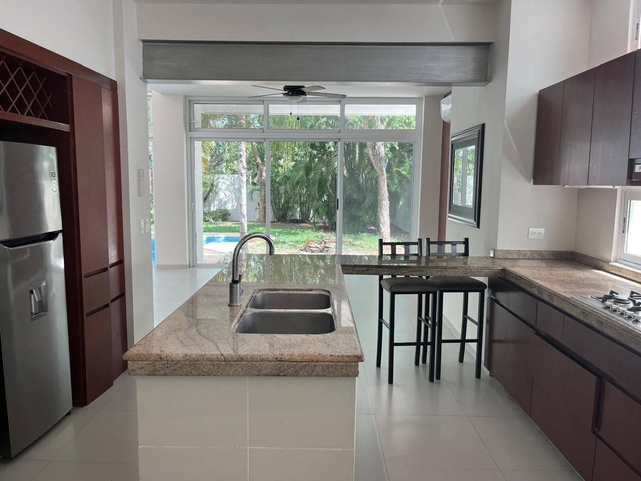 3-Bedroom House for Rent – Residencial Playa Magna, Playa del Carmen