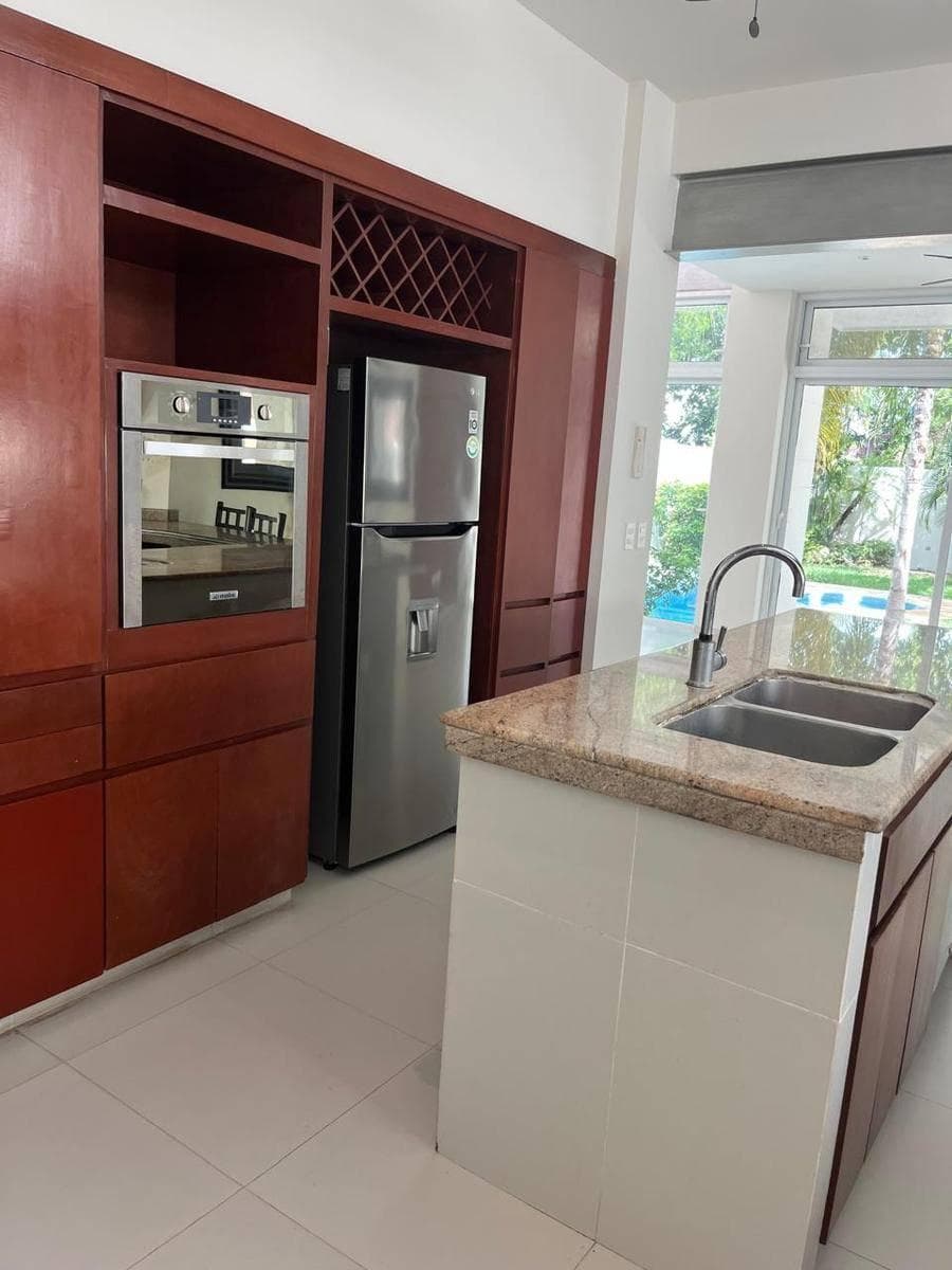 3-Bedroom House for Rent – Residencial Playa Magna, Playa del Carmen