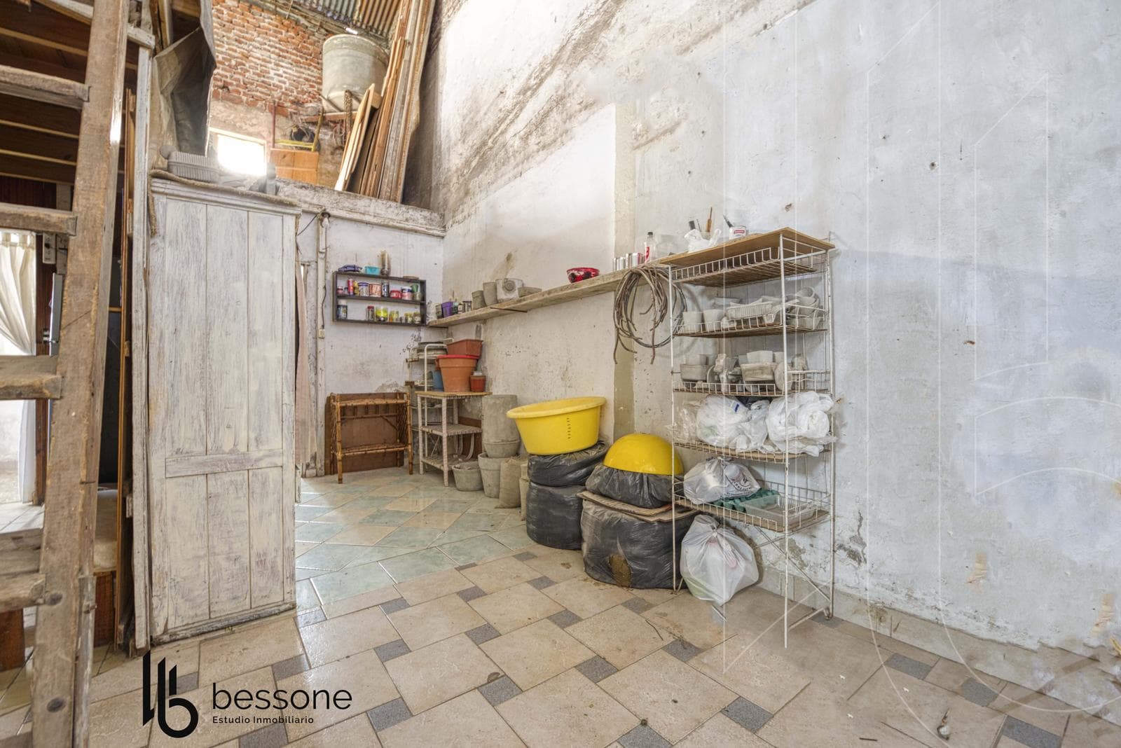 Warehouse in Villa Primera