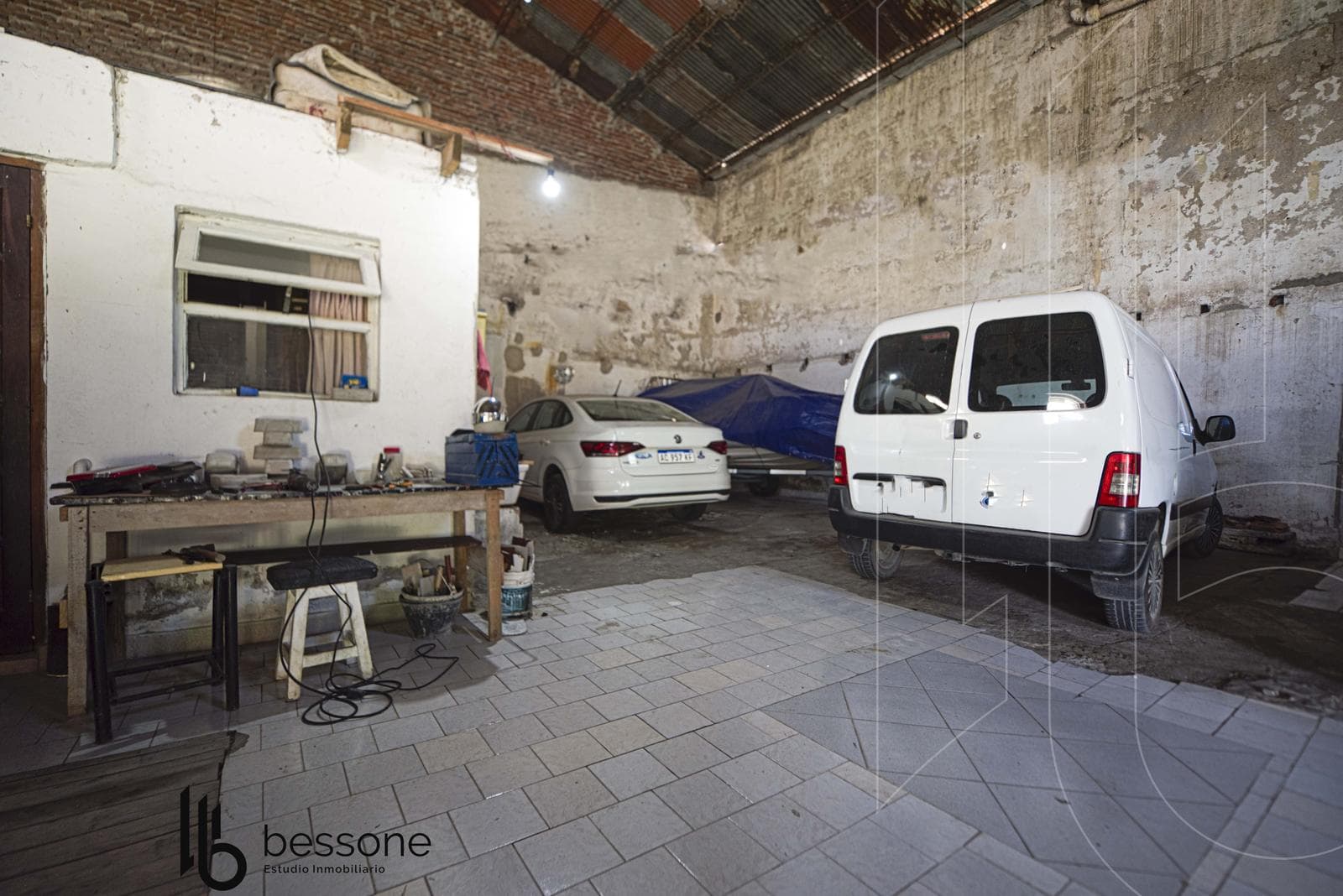 Warehouse in Villa Primera