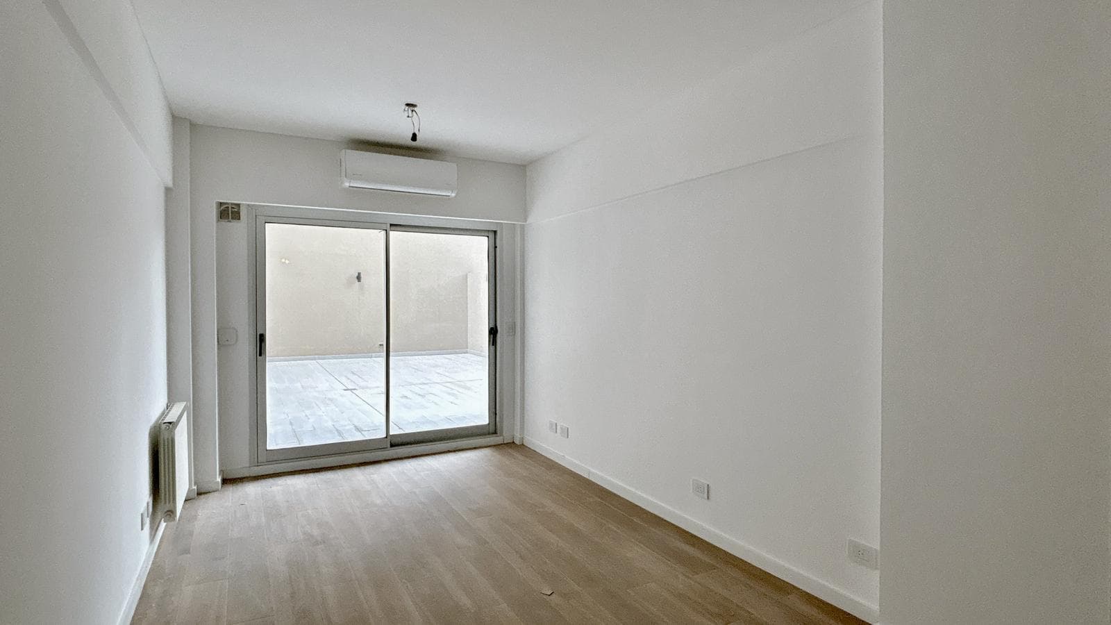 Brand-new 2-bedroom apartment with a huge patio in Nuñez