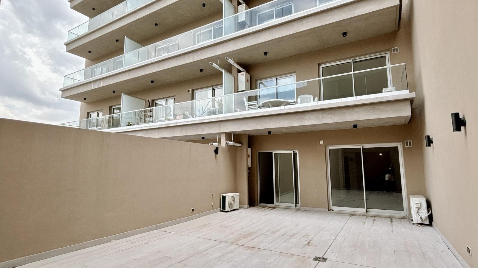 Brand-new 2-bedroom apartment with a huge patio in Nuñez