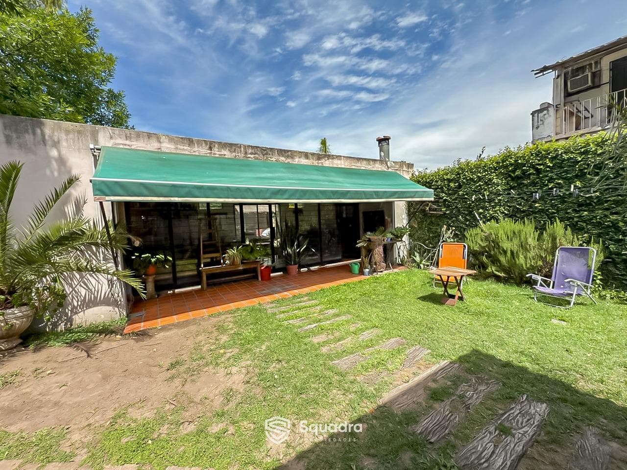 FOR SALE - 3-bedroom house with a pool and barbecue area - Barrio Parque, Rosario.