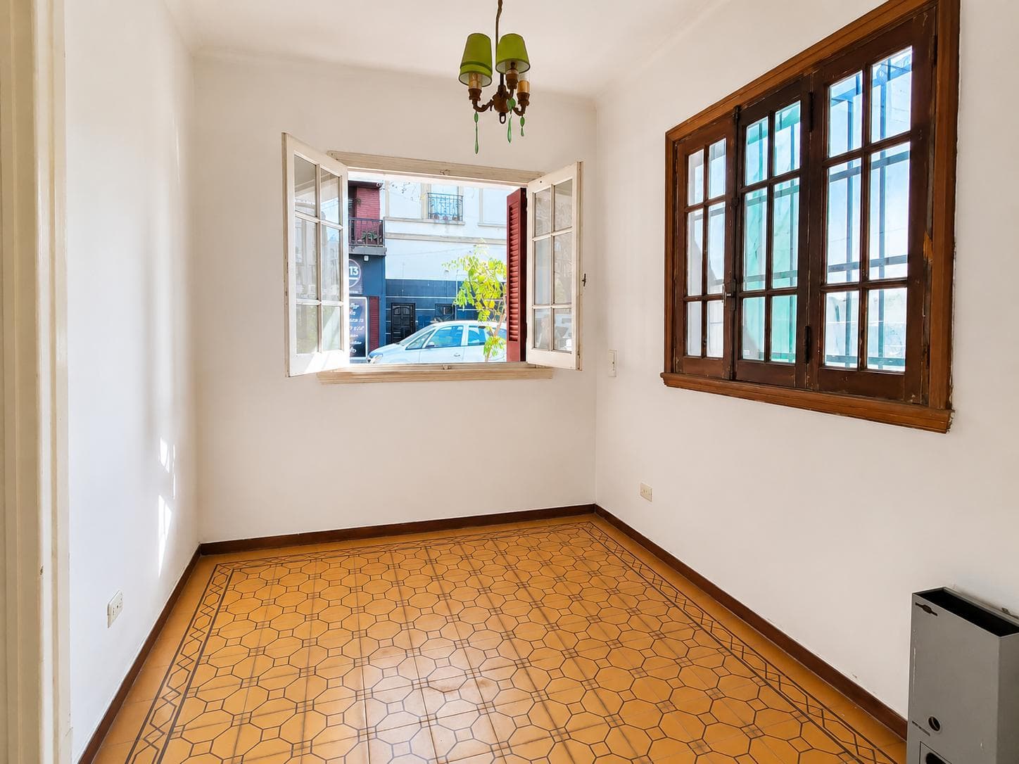 Old House, Ready for Renovation, Private Lot, Downtown