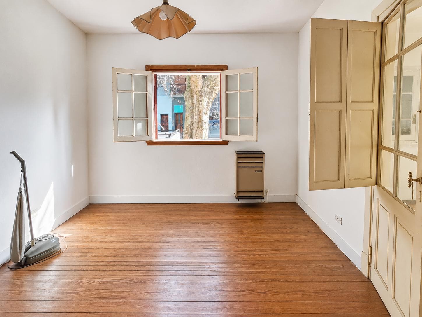 Old House, Ready for Renovation, Private Lot, Downtown