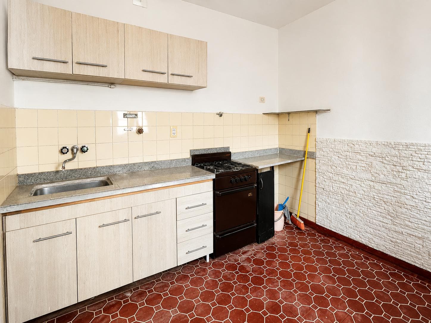 Old House, Ready for Renovation, Private Lot, Downtown