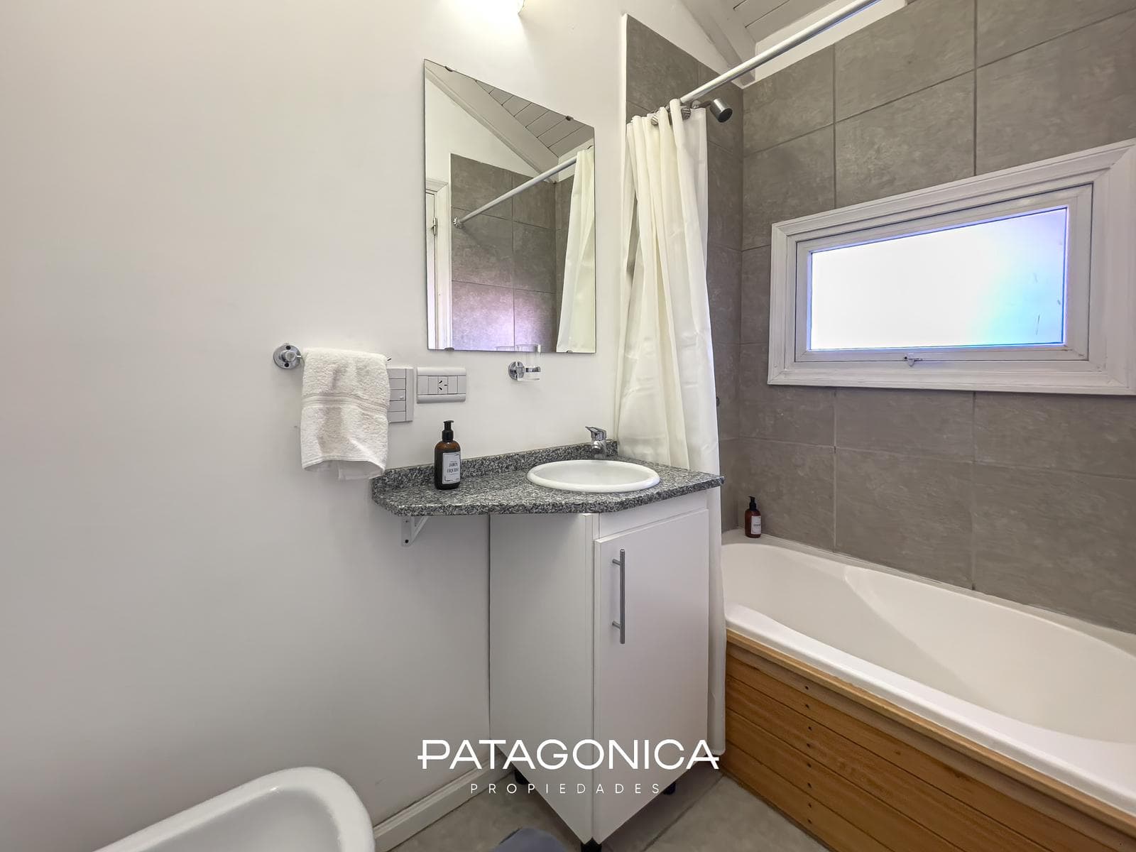 80 m² TRIPLEX FOR SALE, FULLY FURNISHED, DOWNTOWN, VILLA LA ANGOSTURA