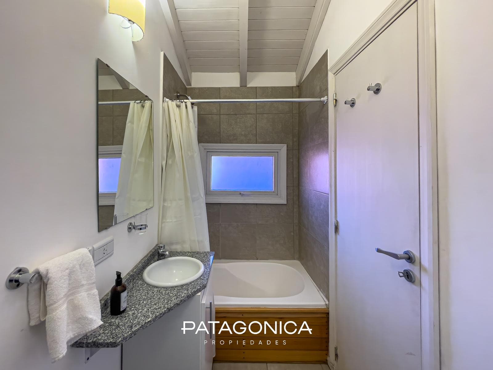 80 m² TRIPLEX FOR SALE, FULLY FURNISHED, DOWNTOWN, VILLA LA ANGOSTURA
