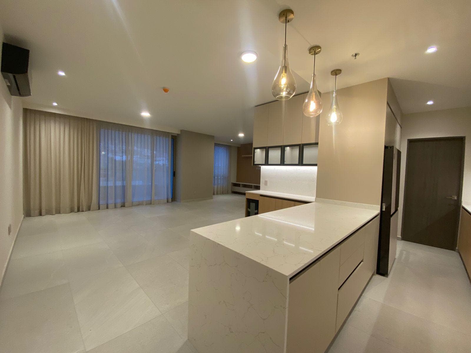 APARTMENT FOR RENT IN TORRE WEST