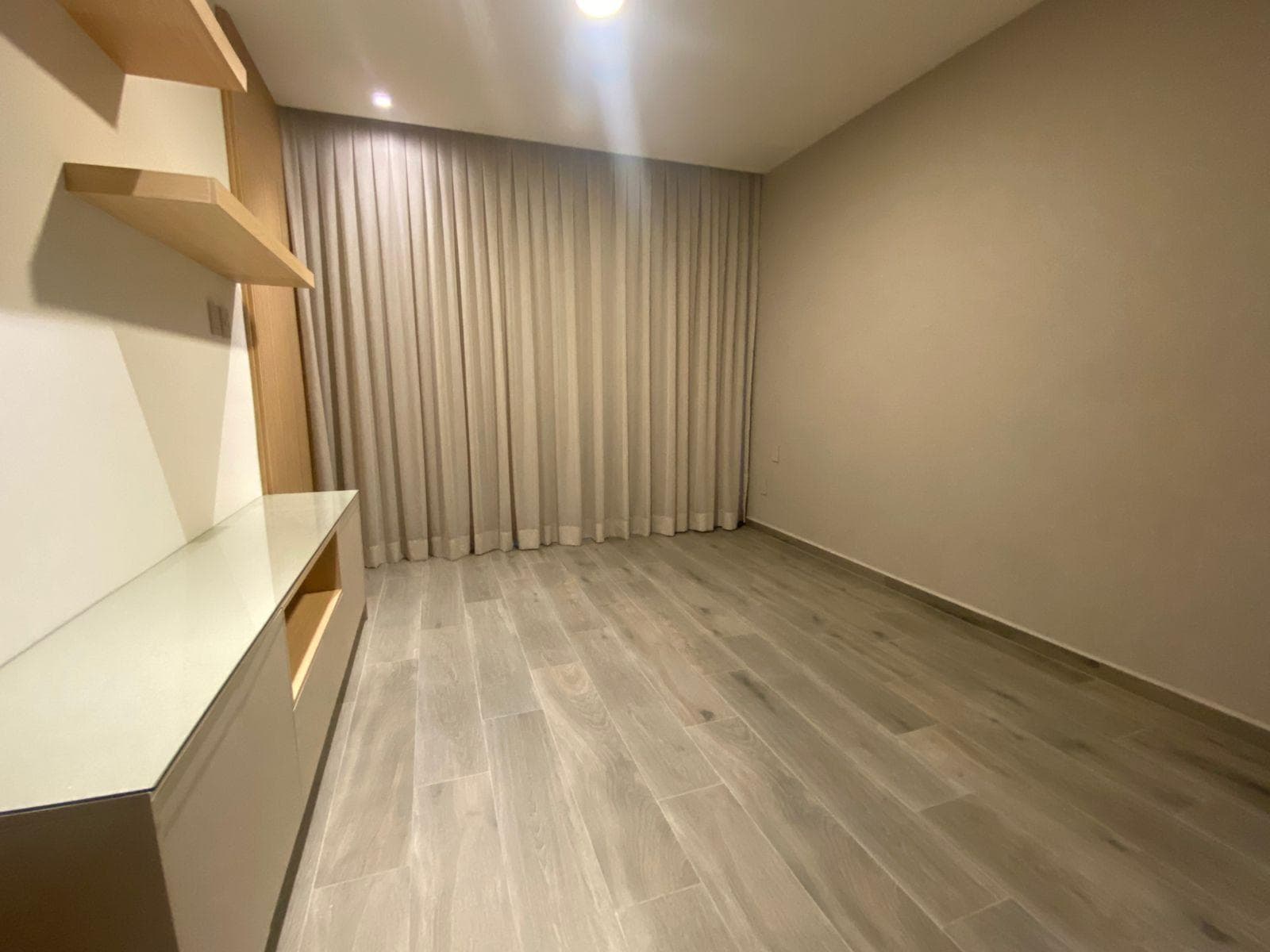 APARTMENT FOR RENT IN TORRE WEST